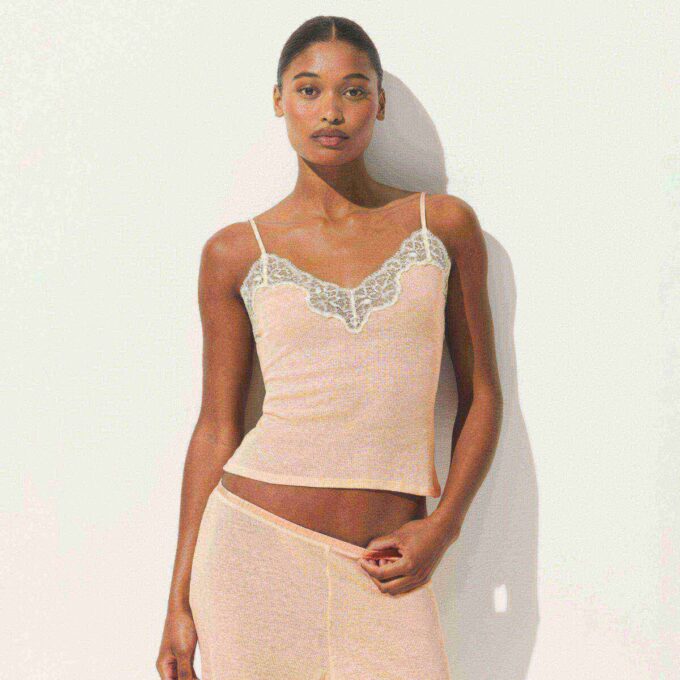 Transparentes Rippspitzen-Top Transparentes Rippspitzen-Top