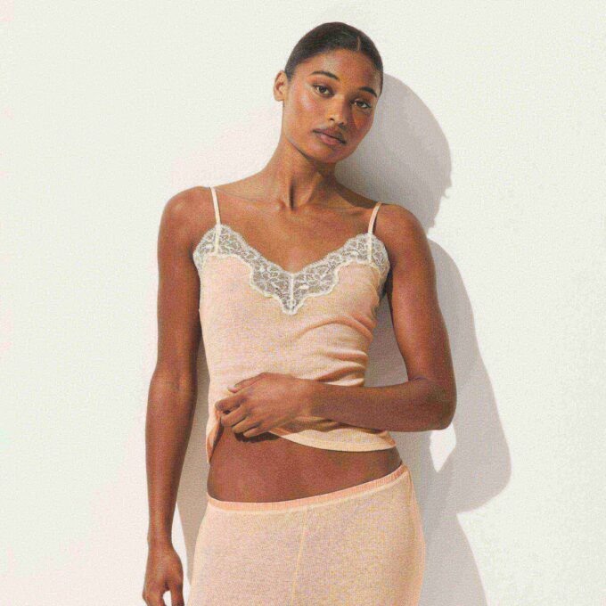 Transparentes Rippspitzen-Top Transparentes Rippspitzen-Top