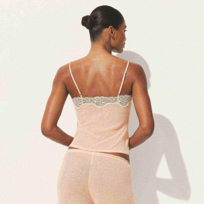 Transparentes Rippspitzen-Top Transparentes Rippspitzen-Top