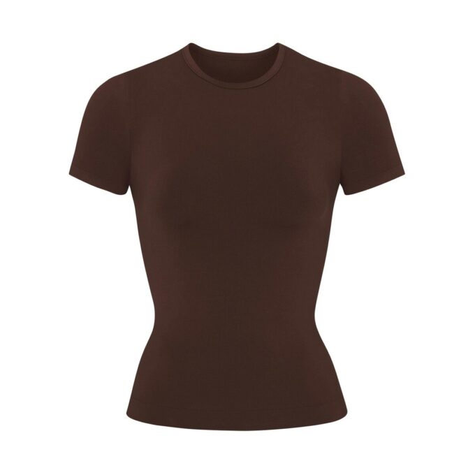 Weiches, glattes, nahtloses T-Shirt Weiches, glattes, nahtloses T-Shirt