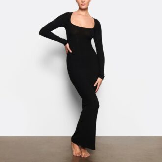 Weiches Lounge-Kleid mit langen Ärmeln
