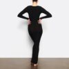 Weiches Lounge-Kleid mit langen Ärmeln Weiches Lounge-Kleid mit langen Ärmeln