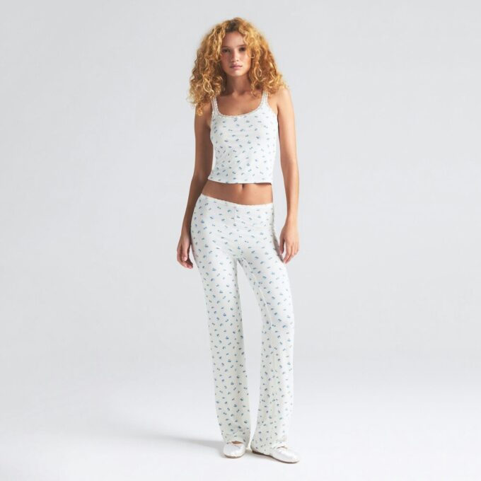 Weiches Lounge-Spitzen-Cami