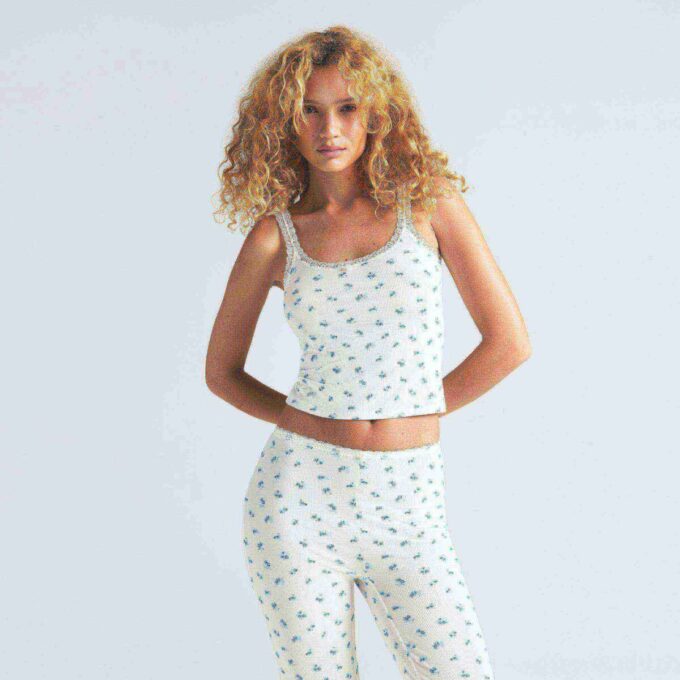 Weiches Lounge-Spitzen-Cami