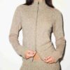 Woll-Kaschmir-Pullover mit Reißverschluss und Stehkragen Woll-Kaschmir-Pullover mit Reißverschluss und Stehkragen