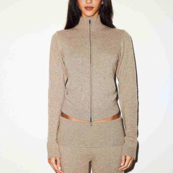 Woll-Kaschmir-Pullover mit Reißverschluss und Stehkragen Woll-Kaschmir-Pullover mit Reißverschluss und Stehkragen