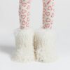 Zotteliger Stiefel aus Kunstpelz Zotteliger Stiefel aus Kunstpelz